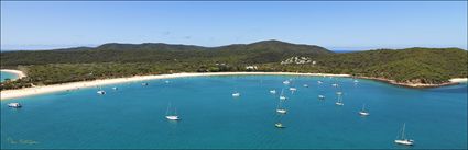 Fishermans Beach - Great Keppel Island - QLD (PBH4 00 18736)